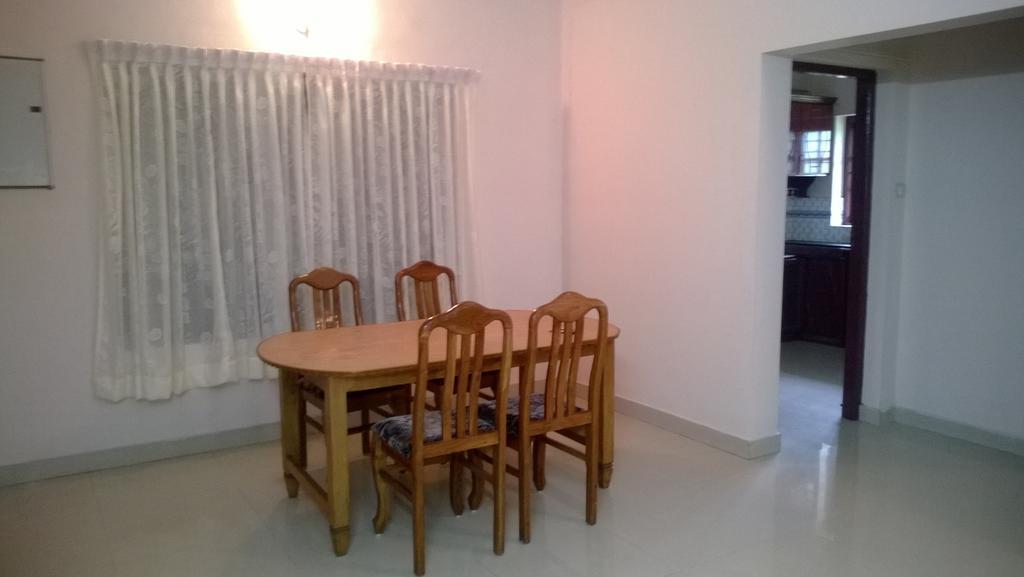 Indeevaram Apartments Kovalam Quarto foto